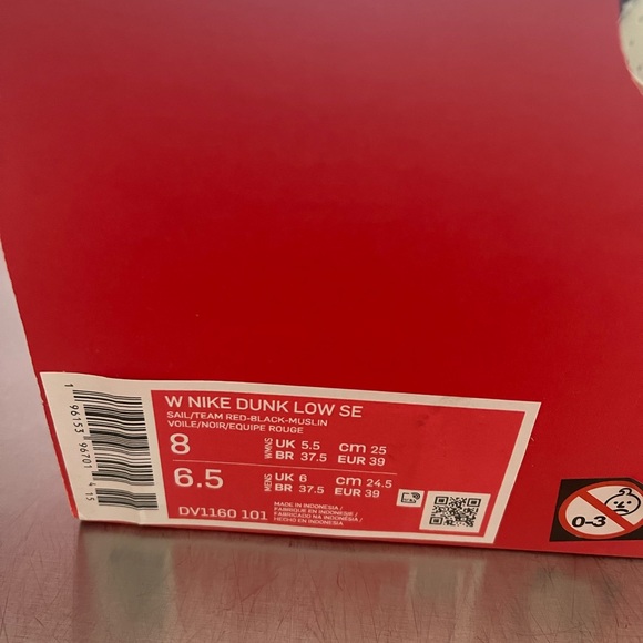 Nike Dunk Low ‘Team Red’ - Picture 8 of 8